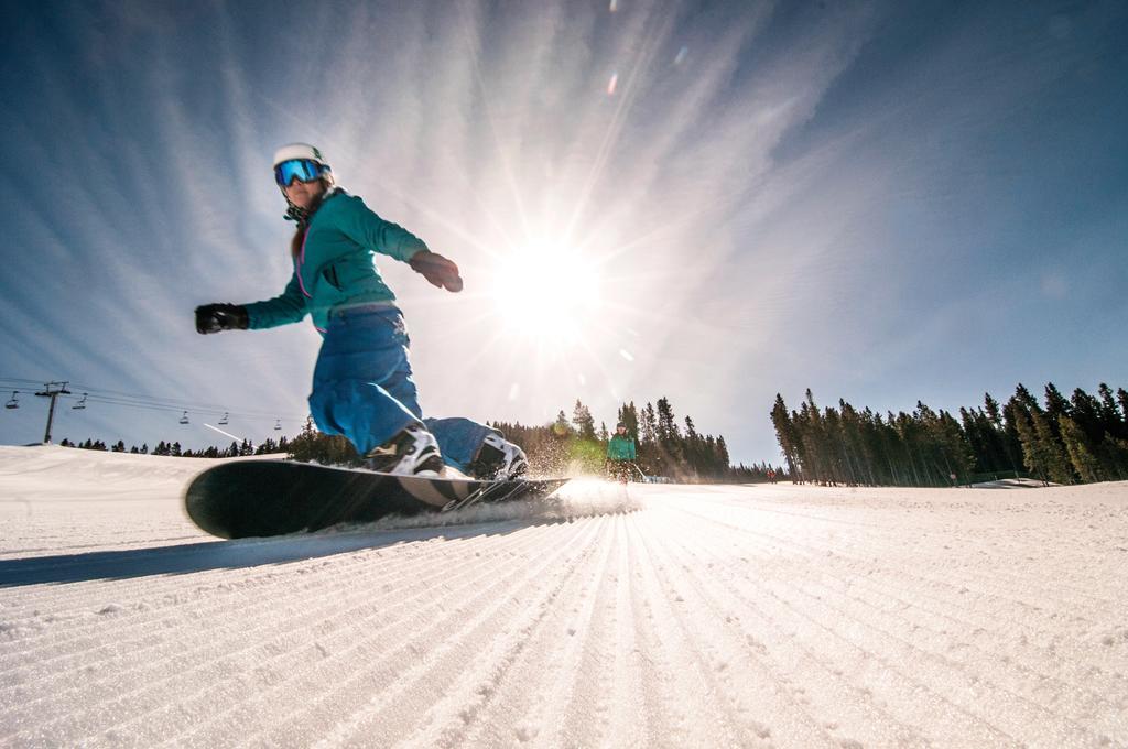 Panorama Mountain Resort - Pine Inn Екстериор снимка