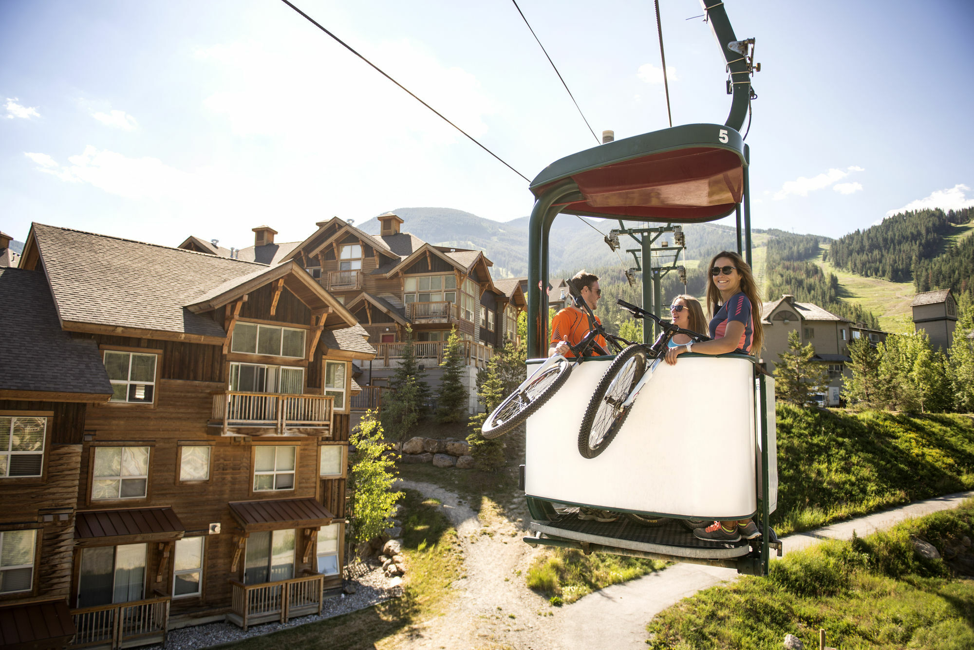 Panorama Mountain Resort - Pine Inn Екстериор снимка